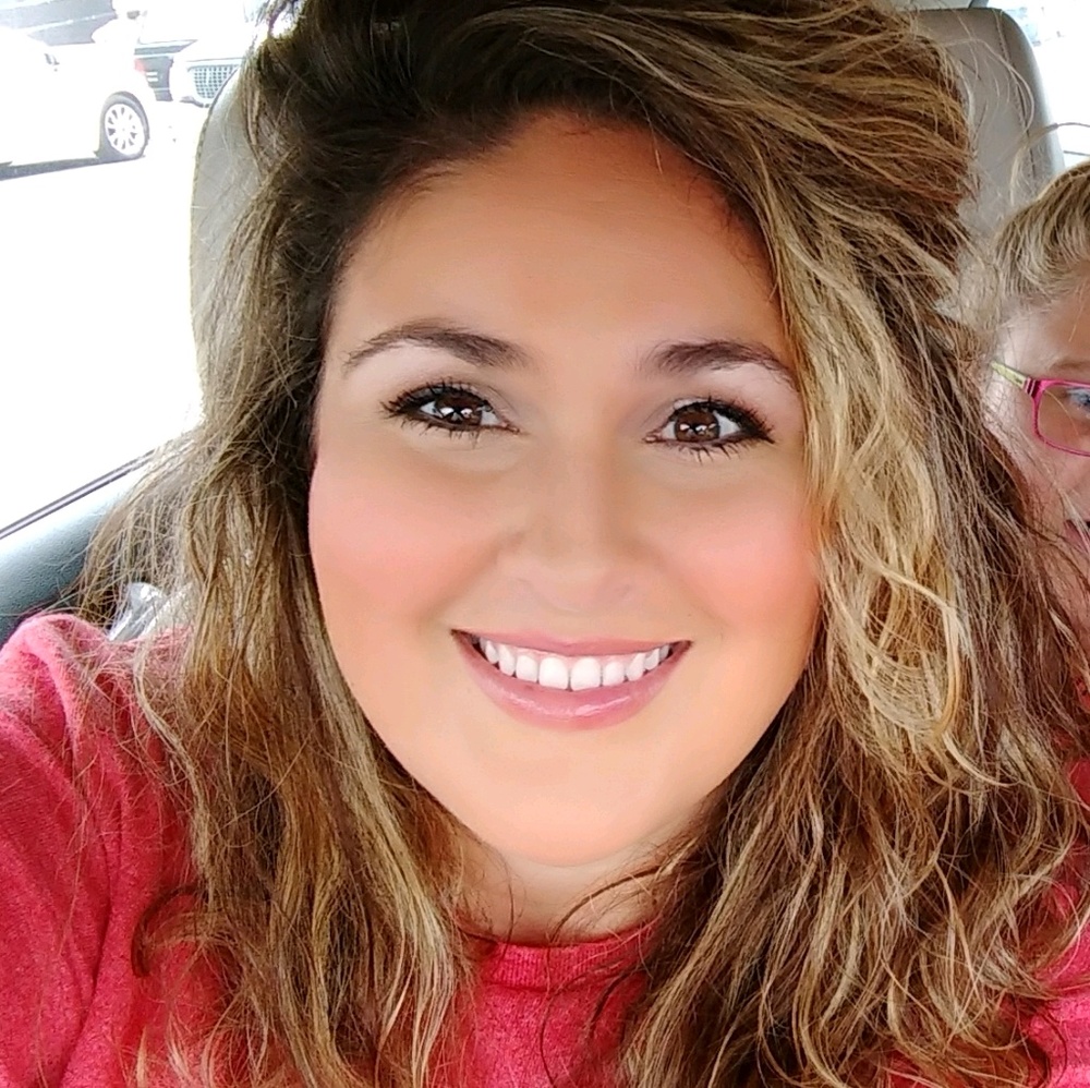 Meet your Posher, Noelle